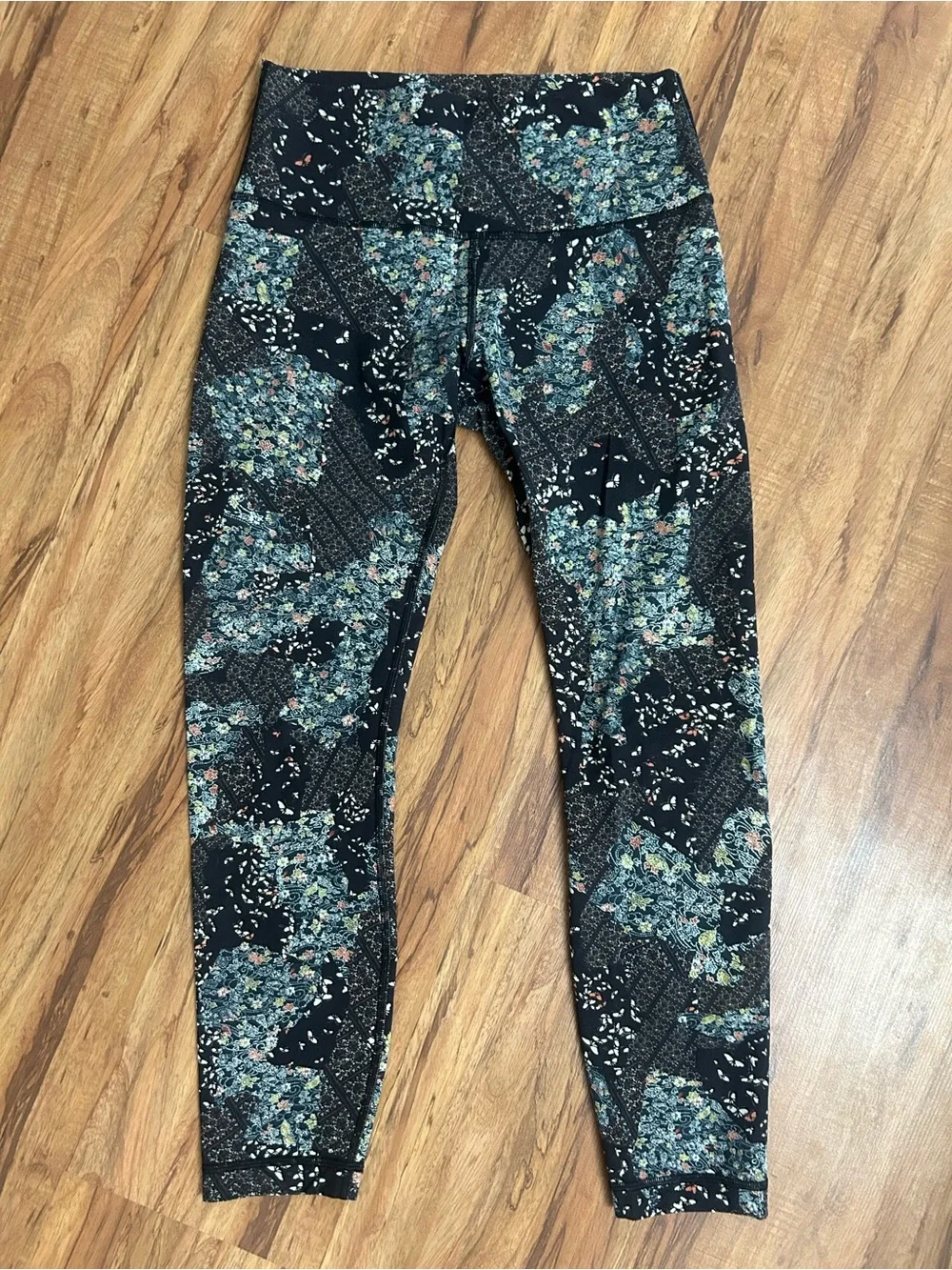 Lululemon Wunder Under Hi-Rise 7/8 Floral Patchwork Leggings Womens 8